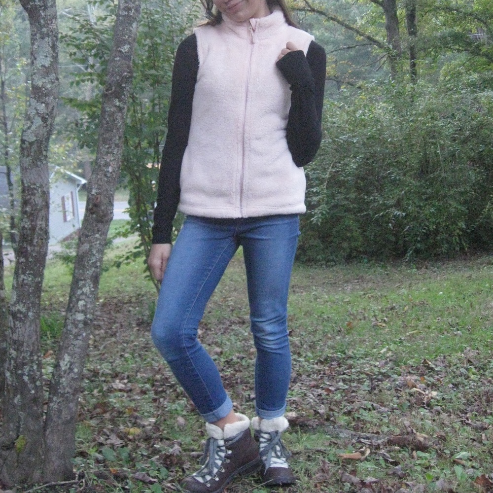 FLUFFY SOFT SHERPA ZIP UP VEST LIGHT PINK